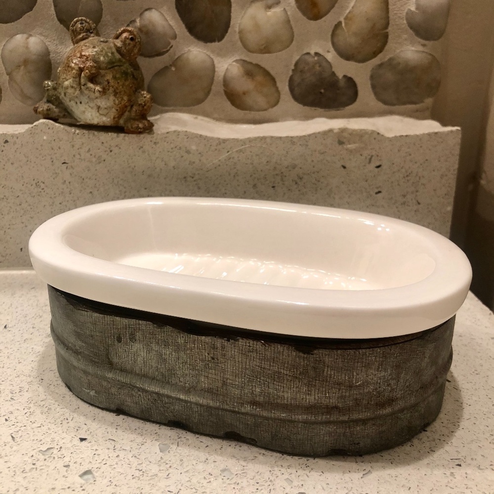 Creative Co-Op White and Gray Soap Dish
